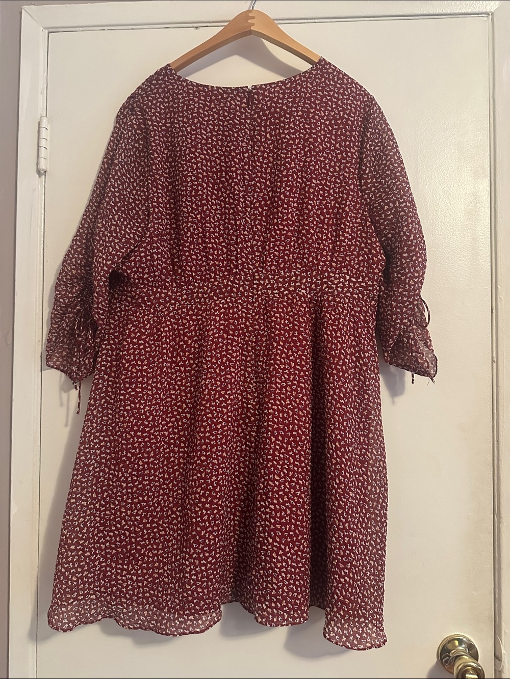 Madewell Burgundy Floral V-Neck Tiered Midi Dress - Picture 6 of 8